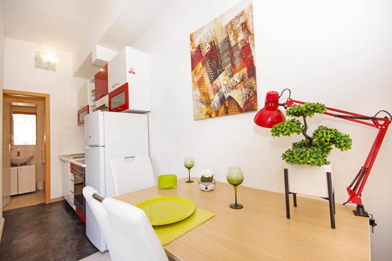 Apartment House สปลิท ภายนอก รูปภาพ
